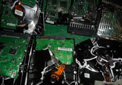 為什么要進行電腦銷毀，有哪些潛在的風險？